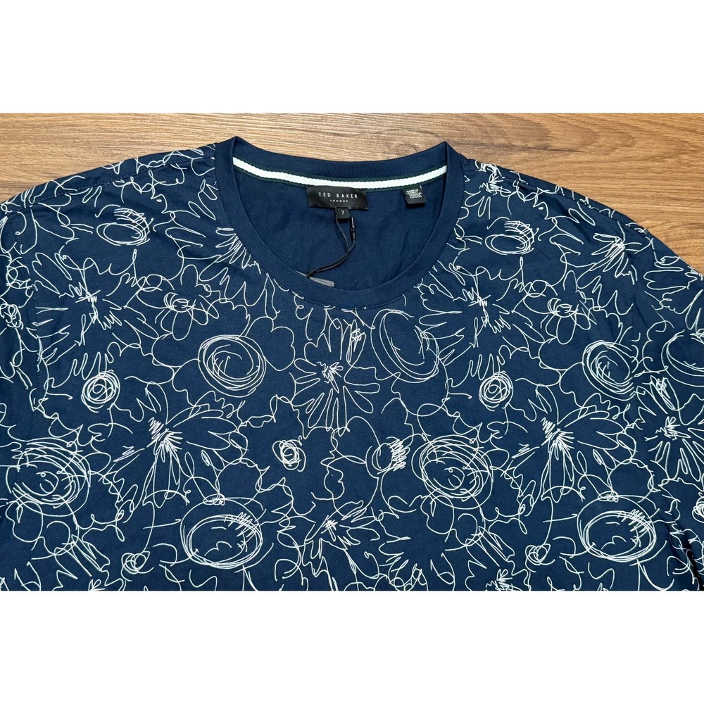 Ted Baker London Mens Tospin Floral AOP T-Shirt Navy Blue Size 7/XXL New - Picture 2 of 8